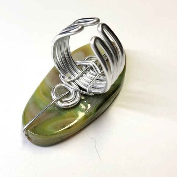 Yellow Green Agate Ring Adjustable Band Handmade Semi Precious Ring - Picture 6 of 9